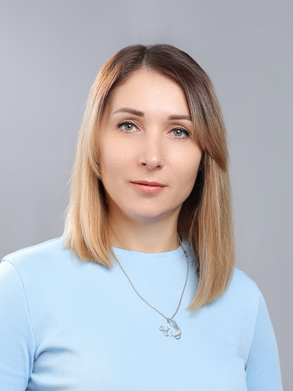 Инструктор по физической культуре Грязнова Елена Владимировна.